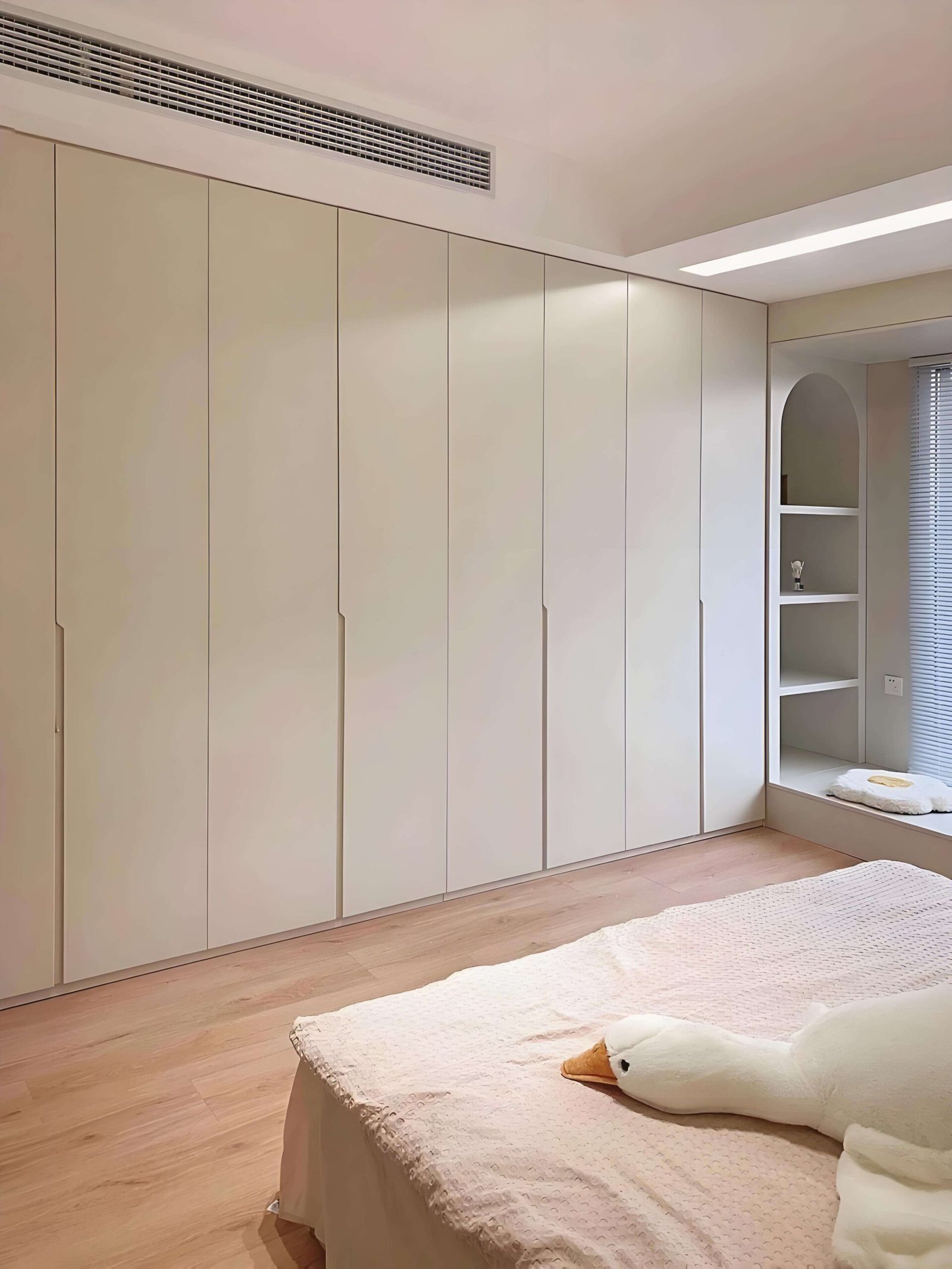 Modern Wooden Wardrobe for Clothes Storage Bedroom Cabinet with Large Capacity - Image 5