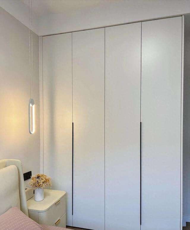 Modern Wooden Wardrobe for Clothes Storage Bedroom Cabinet with Large Capacity - Image 4